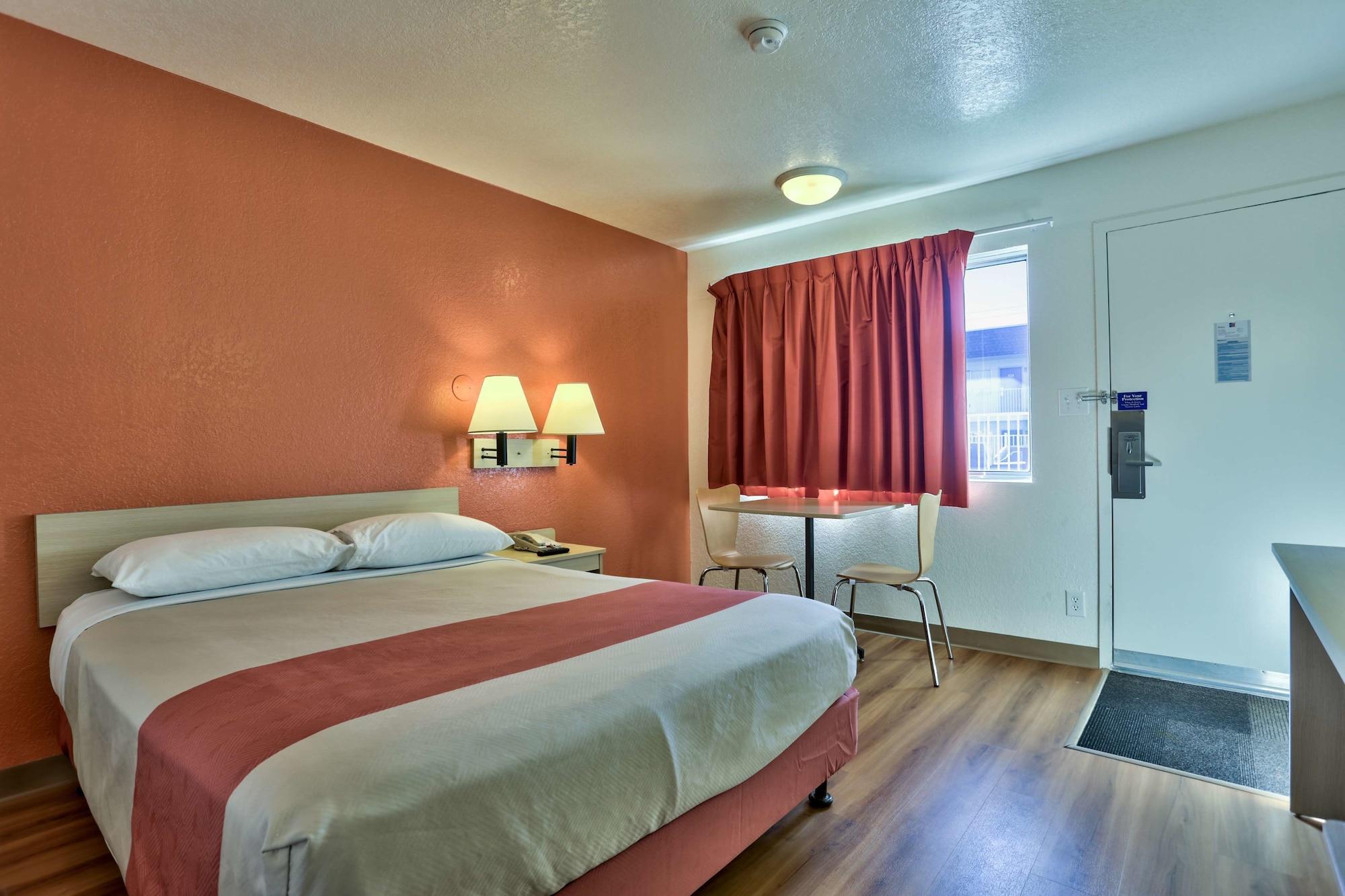 Motel 6-Flagstaff, Az - Butler Екстер'єр фото