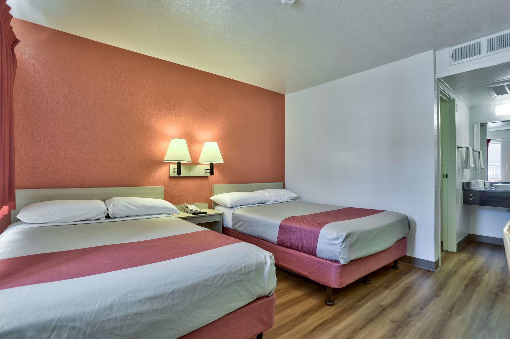 Motel 6-Flagstaff, Az - Butler Екстер'єр фото