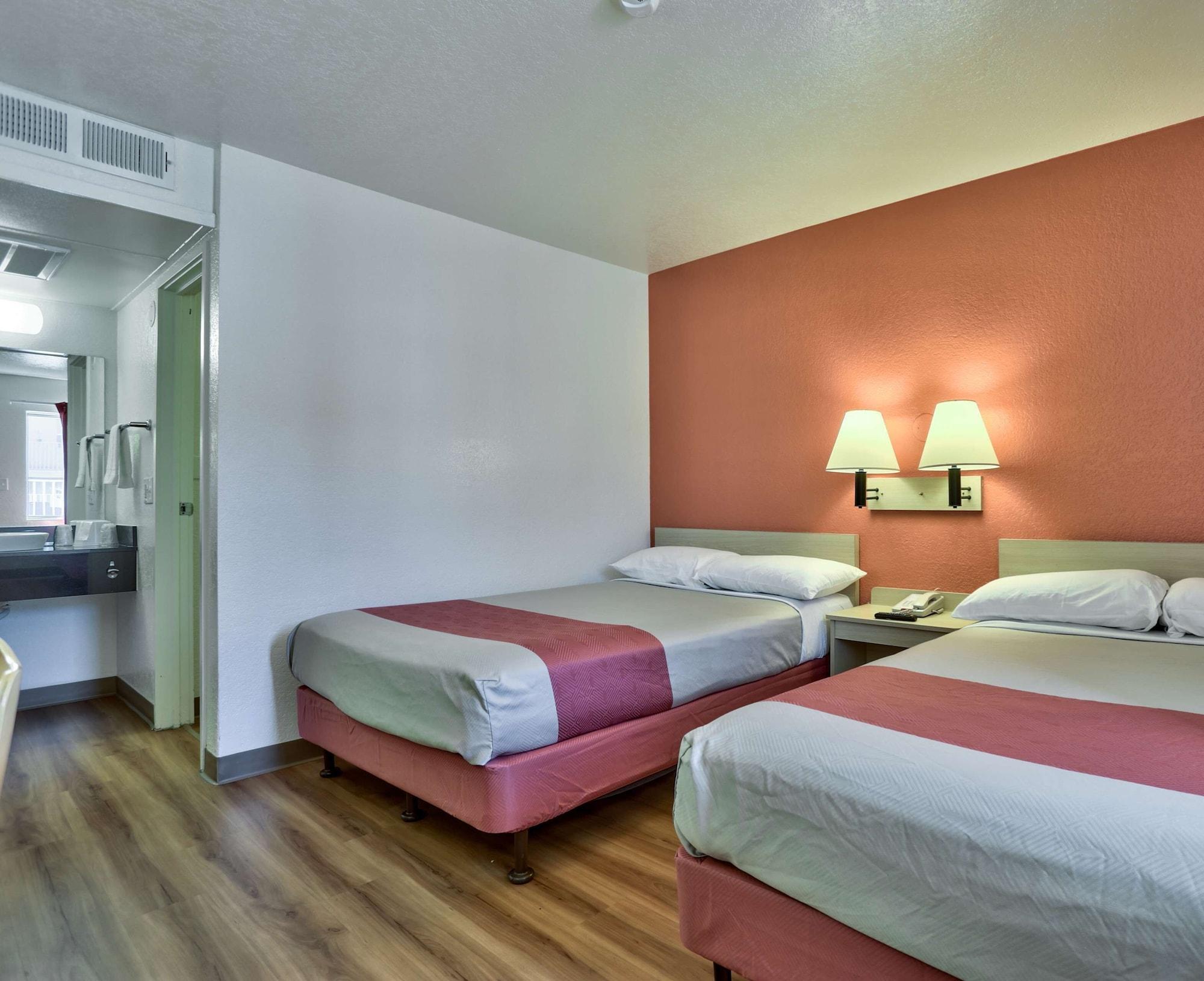 Motel 6-Flagstaff, Az - Butler Екстер'єр фото
