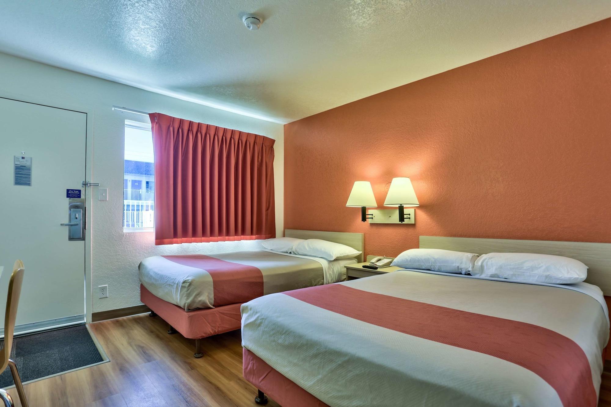 Motel 6-Flagstaff, Az - Butler Екстер'єр фото
