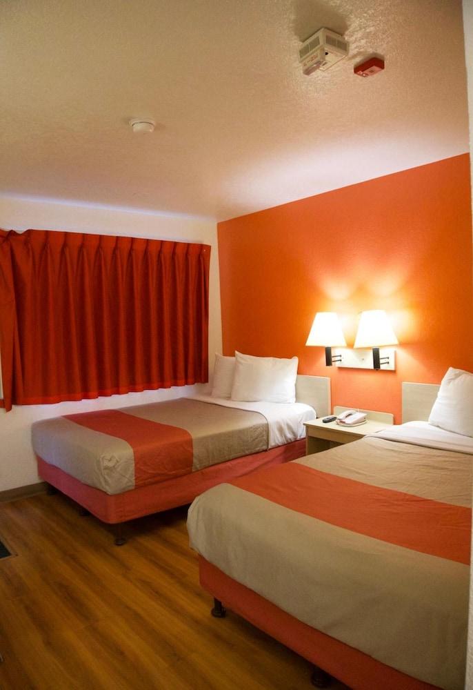 Motel 6-Flagstaff, Az - Butler Екстер'єр фото